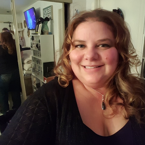 Meet your Posher, Sarah - Picture 4 of 5